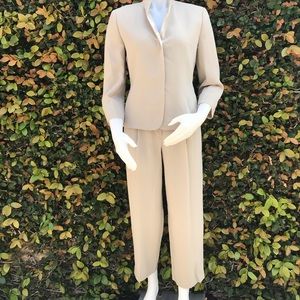 Vintage Giorgio Armani women's suit size 4/6